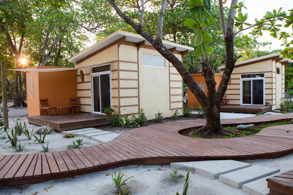 Coral Beach Village Resort Utila Exterior foto